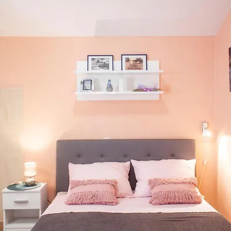 Ivka Apartment
